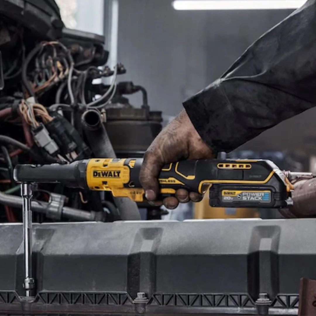 Беспроводной бесщеточный гайковерт DEWALT DCF510