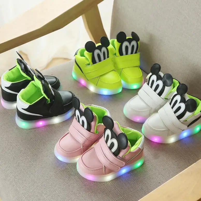 

Children Casual Shoes With Light LED Boys Girls Sneakers Spring Cartoon Mouse Lighted Sport Shoes Fashion Luminous Boots nhk3000