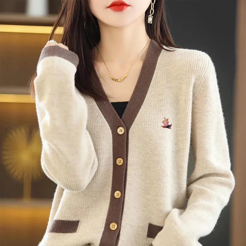 

Женский оригинальный свитер с вышивкой в виде цветной лисы, новинка 2022, осенне-зимний модный свитер с V-образным вырезом, вязаное пальто