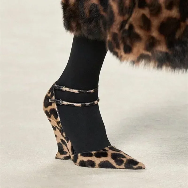 2024 женские модные туфли на каждый день красные свадебные сексуальные сандалии