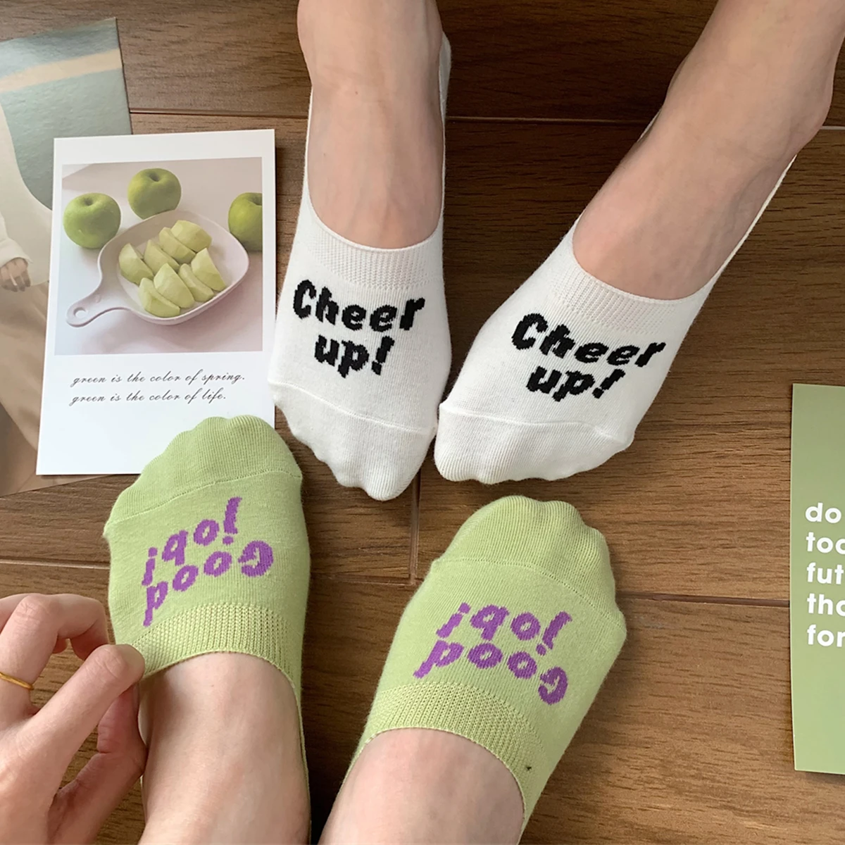 2022 New Fashion Four Seasons Shallow Mouth Silicone Non-slip Breathable Cotton Invisible Boat Socks Cute Little Girl Heart Swea