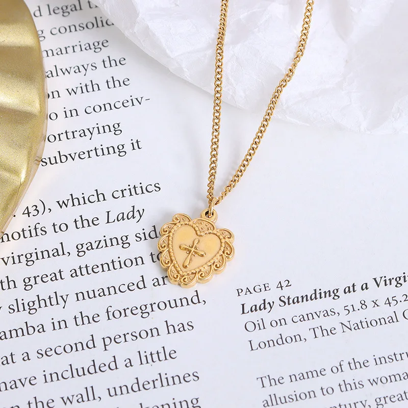 

Heart-shaped Relief Cross Necklace Stainless Steel Plated Gold Minimalist Pendant For Women's Decoration Gothic Style Jewelry