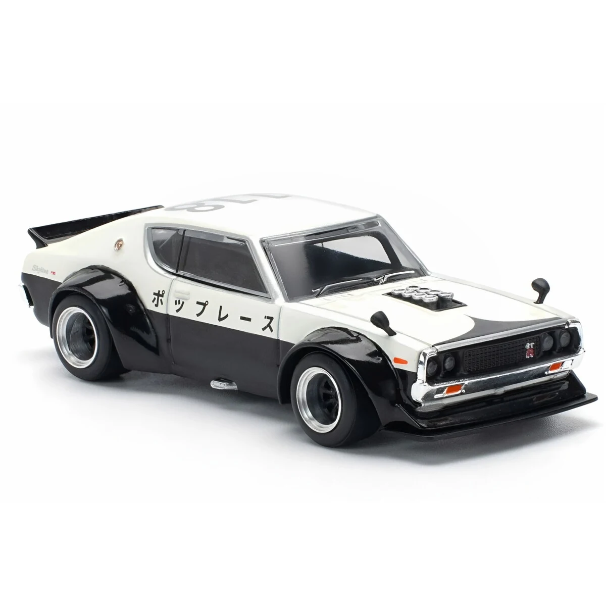 Фото В наличии: Коллекционная модель автомобиля POP RACE 1:64 Nissan Skyline KPGC110 (Kenmeri) в черно-белом дрифт-стиле, литая под давлением, PR640252 №5