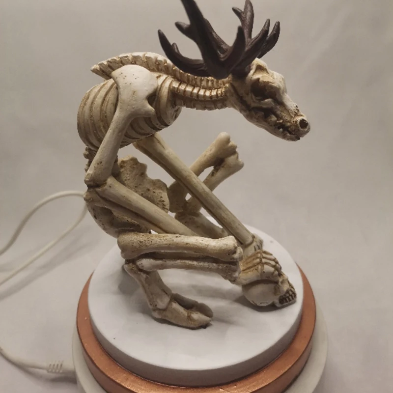 

Wendigo Skeleton Curiosity Cabinet Skeleton Fossil Simulation Skull Model Glass Cover Desk Figurine Home Decor