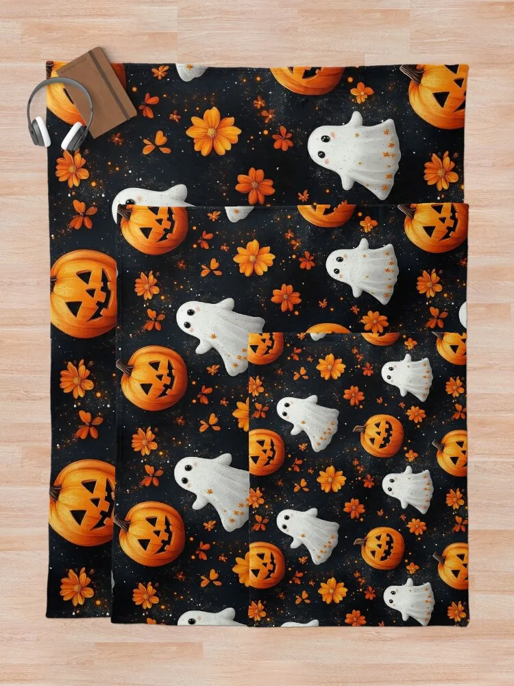 Декоративная подушка Ghostly Florals от NoarusRainbowLand — уютное и жуткое одеяло 2024 пледы для