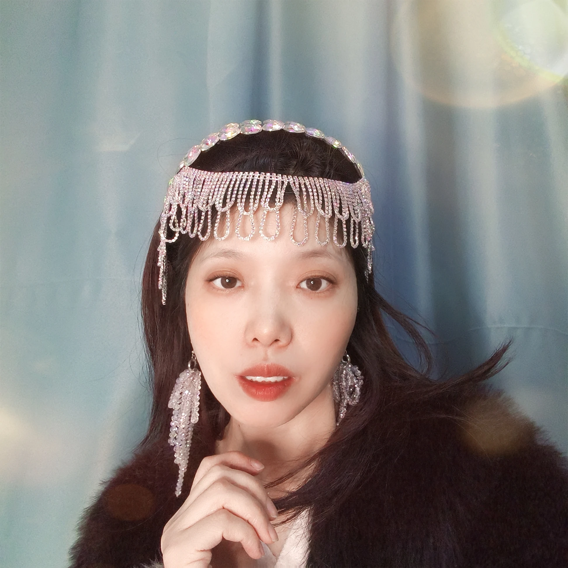 Оригинальная повязка для волос ручной работы с овальными кристаллами и