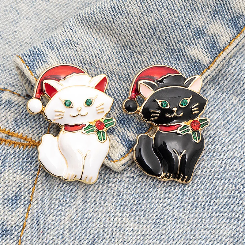 

Europe America Style Cute Cat Brooches Christmas Series Badge Kawaii Animal Brooch for Women Fashion Festival Jewelry Gifts