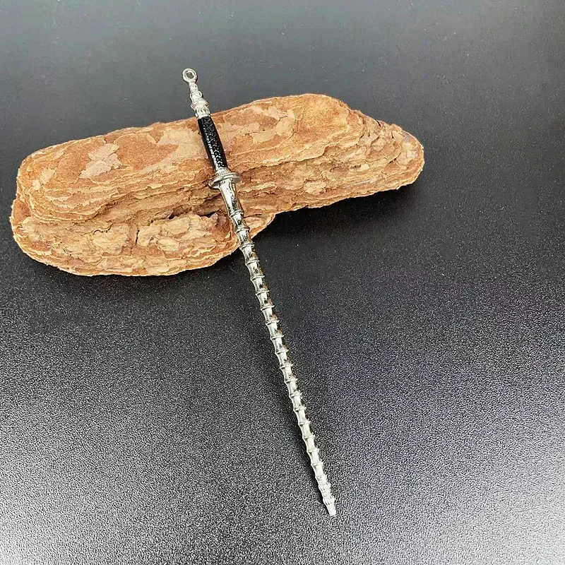 

Миниатюрные металлические подвески "Три Царства"