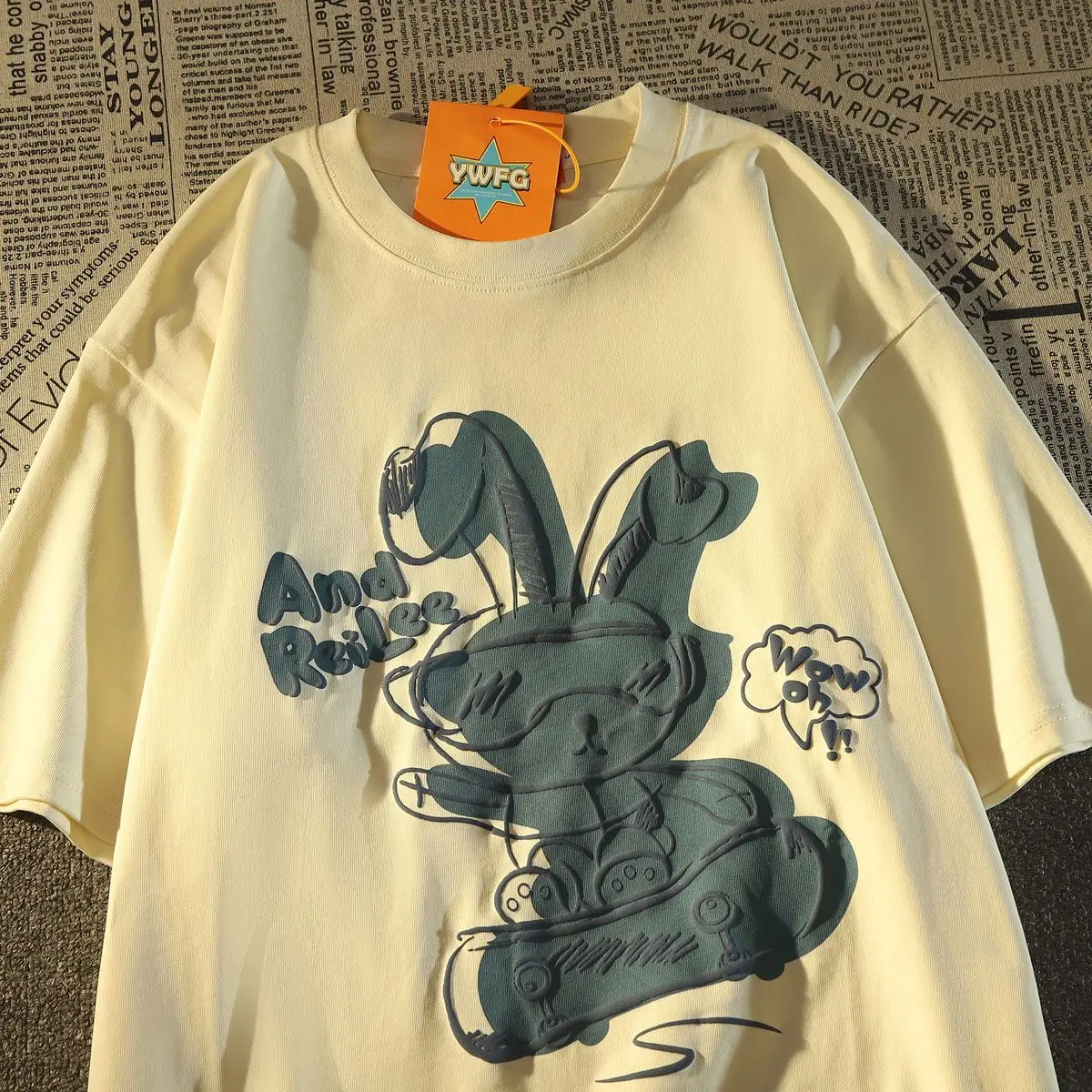 

Американская ретро трендовая футболка с рисунком скейтборда кролика для пар, летний свободный облегающий топ с коротким рукавом для мужчин и женщин