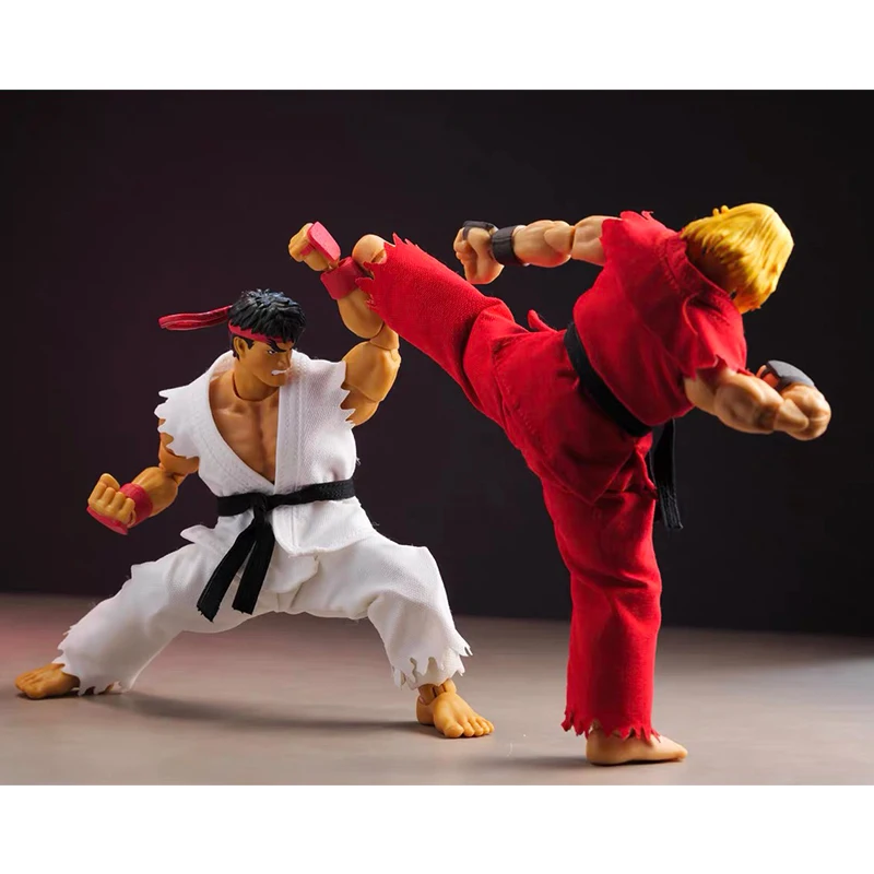 Фото Костюм для карате JADA Street Fighter: Рю, Кен, Мастерс ‌   Комплект аксессуаров для игровых фигурок: бело-красная тканевая одежда (фигурка не включена) №1