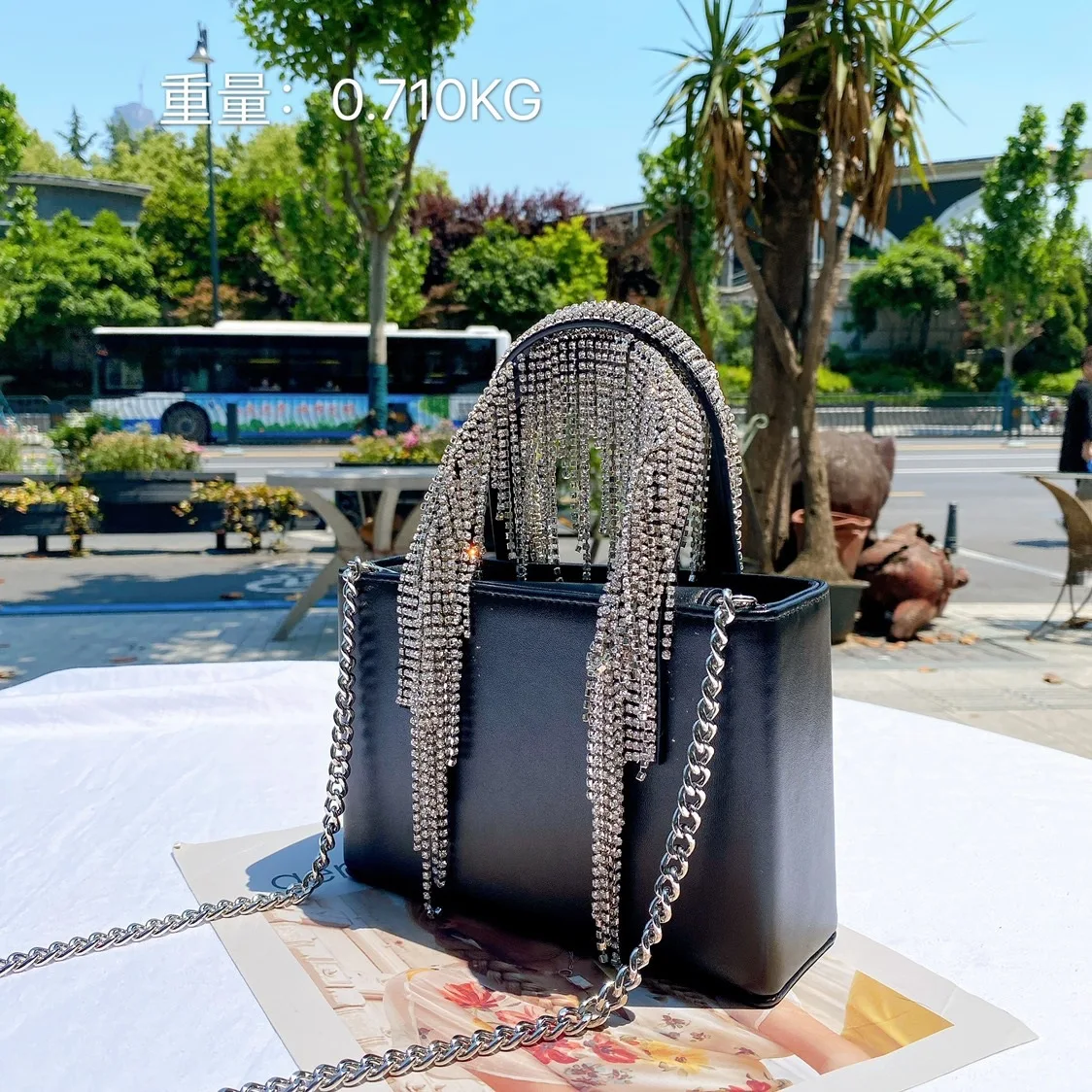 

2023 Spring and Summer New Women's Bag South Korea Fashion Rhinestone Cowhide Small Square Bag Portable Shoulder Crossbody Bag