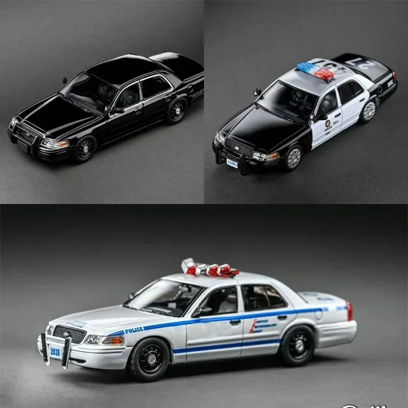 Rollin 1:64 CV Police Car Limited 799 Литая под давлением модель автомобиля