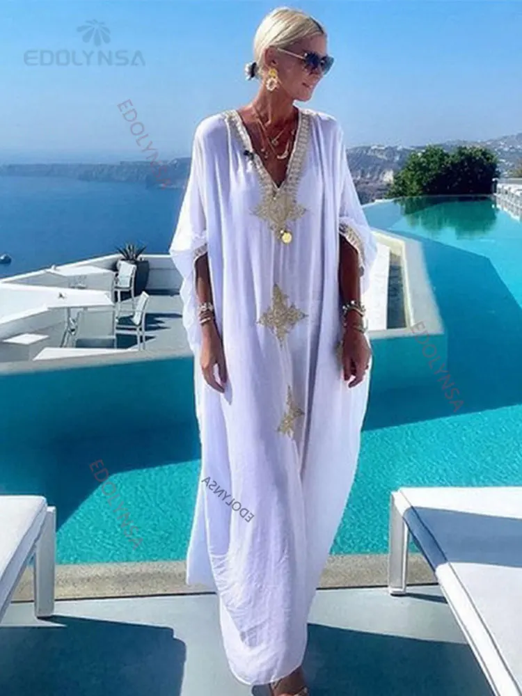 2022 أنيق الذهب المطرزة قفطان ريترو الخامس الرقبة فستان أبيض ملابس حريمي الصيف ملابس الشاطئ السباحة ماكسي فساتين Q1373