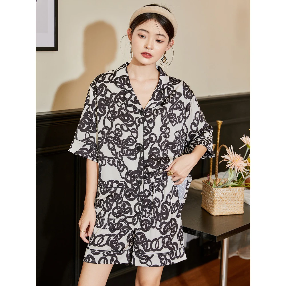 Maison Gabrielle 2022 Summer Geometric Chains Printed Pajamas Set Loungewear Sleepwear for Women 2 Pieces Short Sleeves Silk