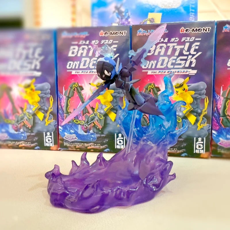 Фото Фигурки Re-Ment Pokemon: Серия «Битва на столе» — Спригатито, Райкуаза, Сериленд, Чаризард, Пикачу, Фуэко. Модели-украшения. №4