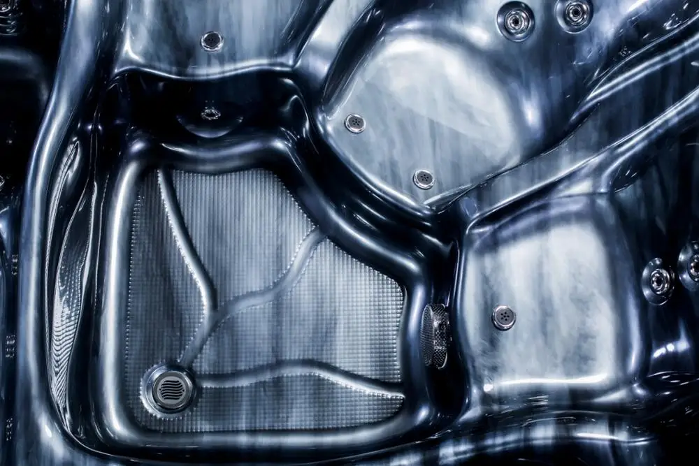 Рисунок 5 - Современная акриловая ванна для 5 человек