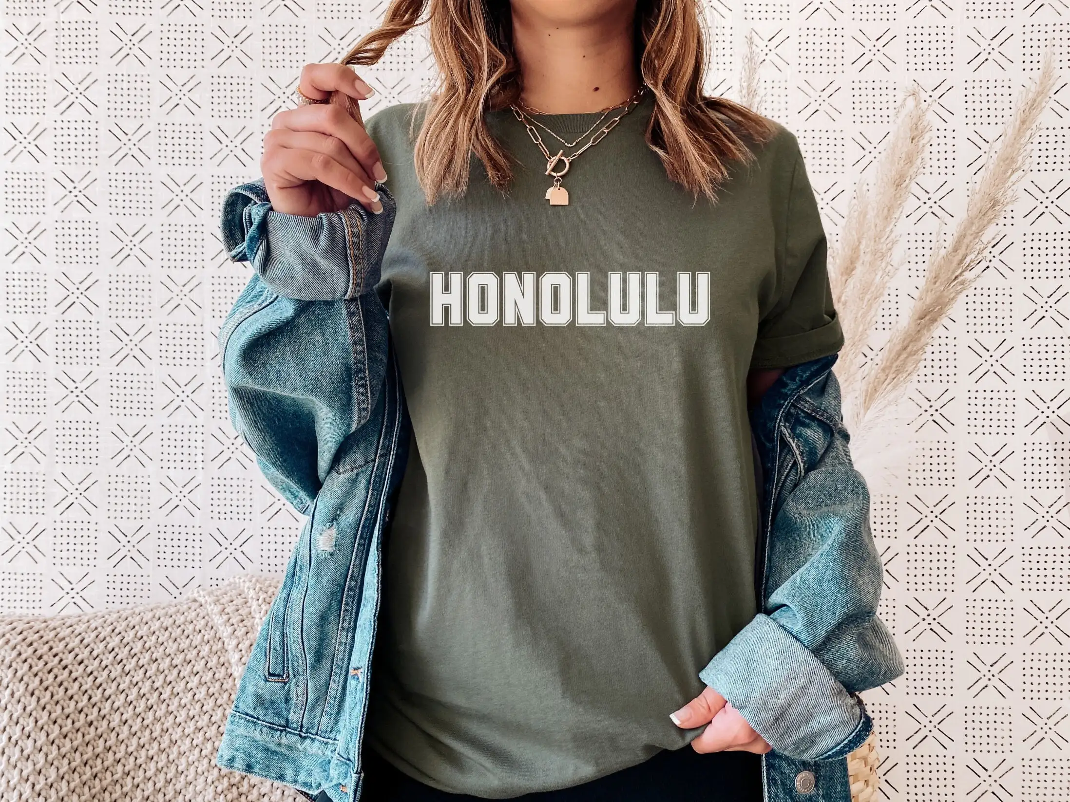 Фото Футболка Honolulu Гавайи Хлопок с движущимся текстом Одежда Город №1