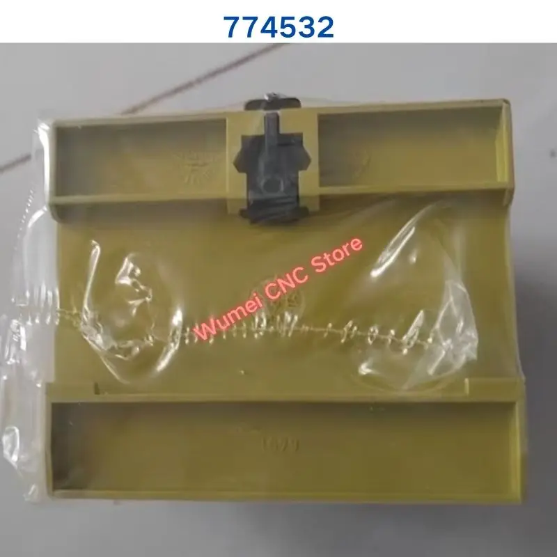 Совершенно новое реле PILZ PNOZ XV3.1 774532