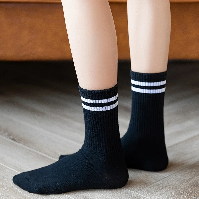 

Pairs Mid 2023 Calf 2 New Style Couple Socks Cotton Length Socks Preppy Style Stockings Two Bars Womens Sports Trendy Sock