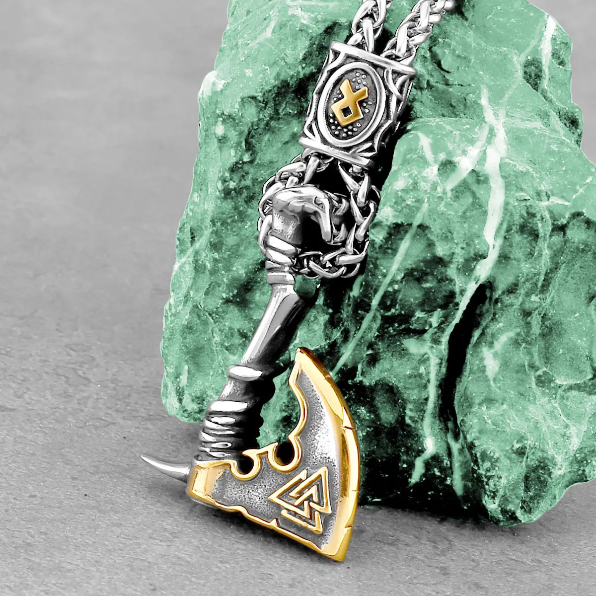 

Viking Odin Rune Warrior Axe Necklace Men's Fashion Stainless Steel Valknut Amulet Pendant Vintage Charm Biker Jewelry Wholesale