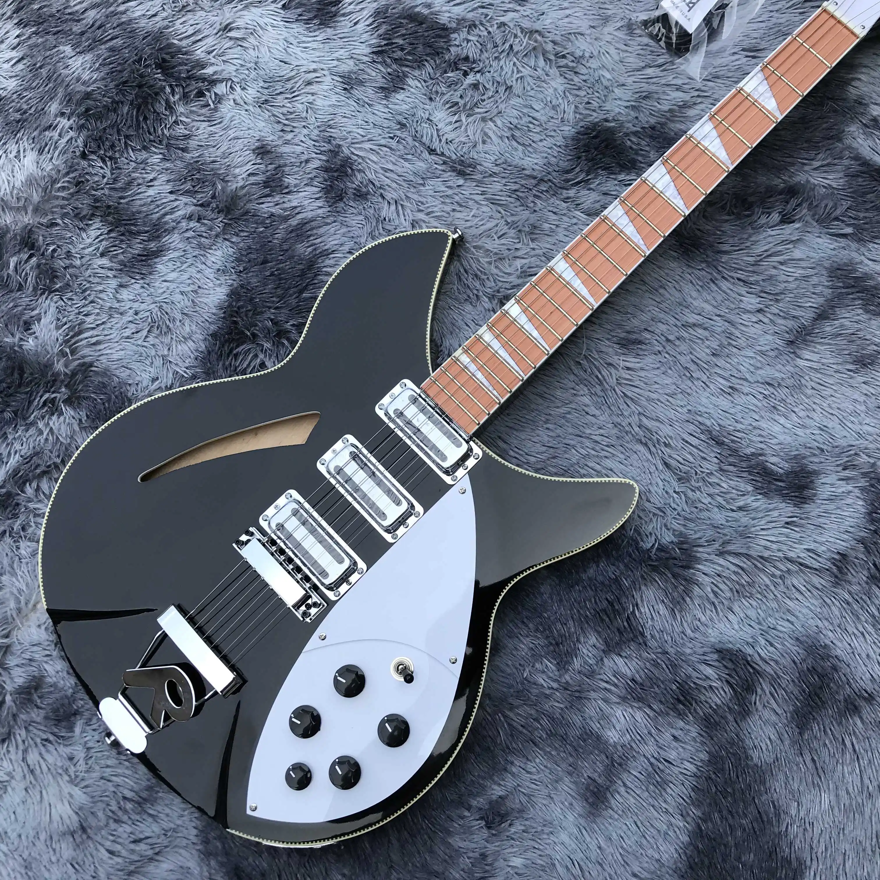 

Бесплатная доставка, черная, белая, специальная форма, белая отделка, электрическая гитара, новинка 2022 года, Высококачественная под заказ