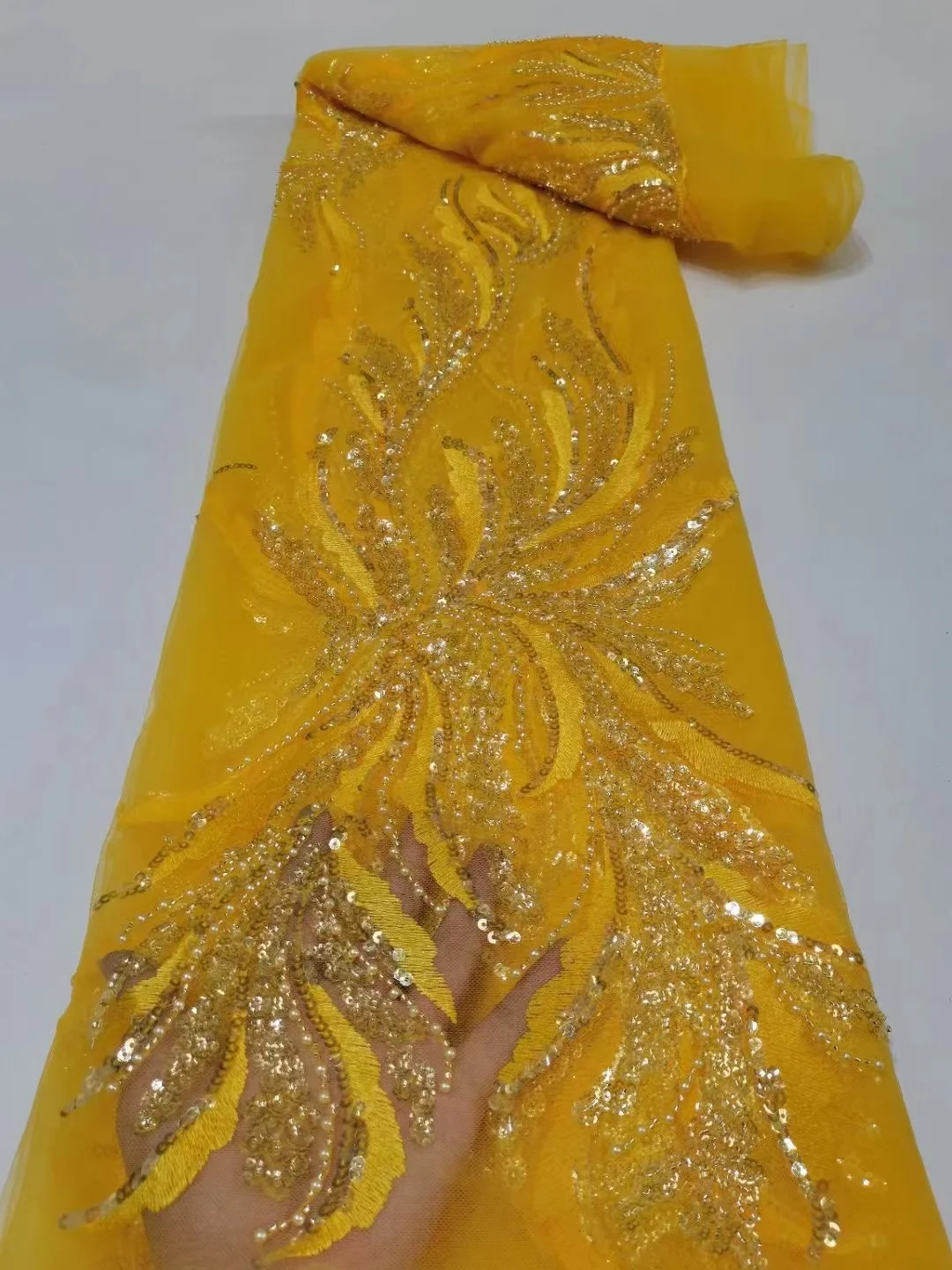 

Yellow New arrival Sequins Beads African Lilac Lace Fabric 2022 High Quality French Tulle Net with Sequins For Nigeria Wedding