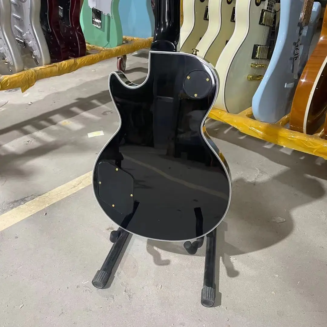 Пользовательская электрическая гитара черный цвет корпус красного дерева гриф