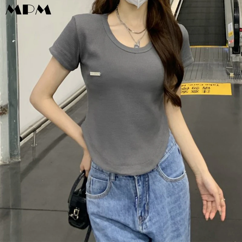 

Fashion Solid Women Cropped T-Shirt Slim Casual Ladies U-Neck Bottoming Shirt All-Match Short-Sleeved Women's Clothing 2022 New