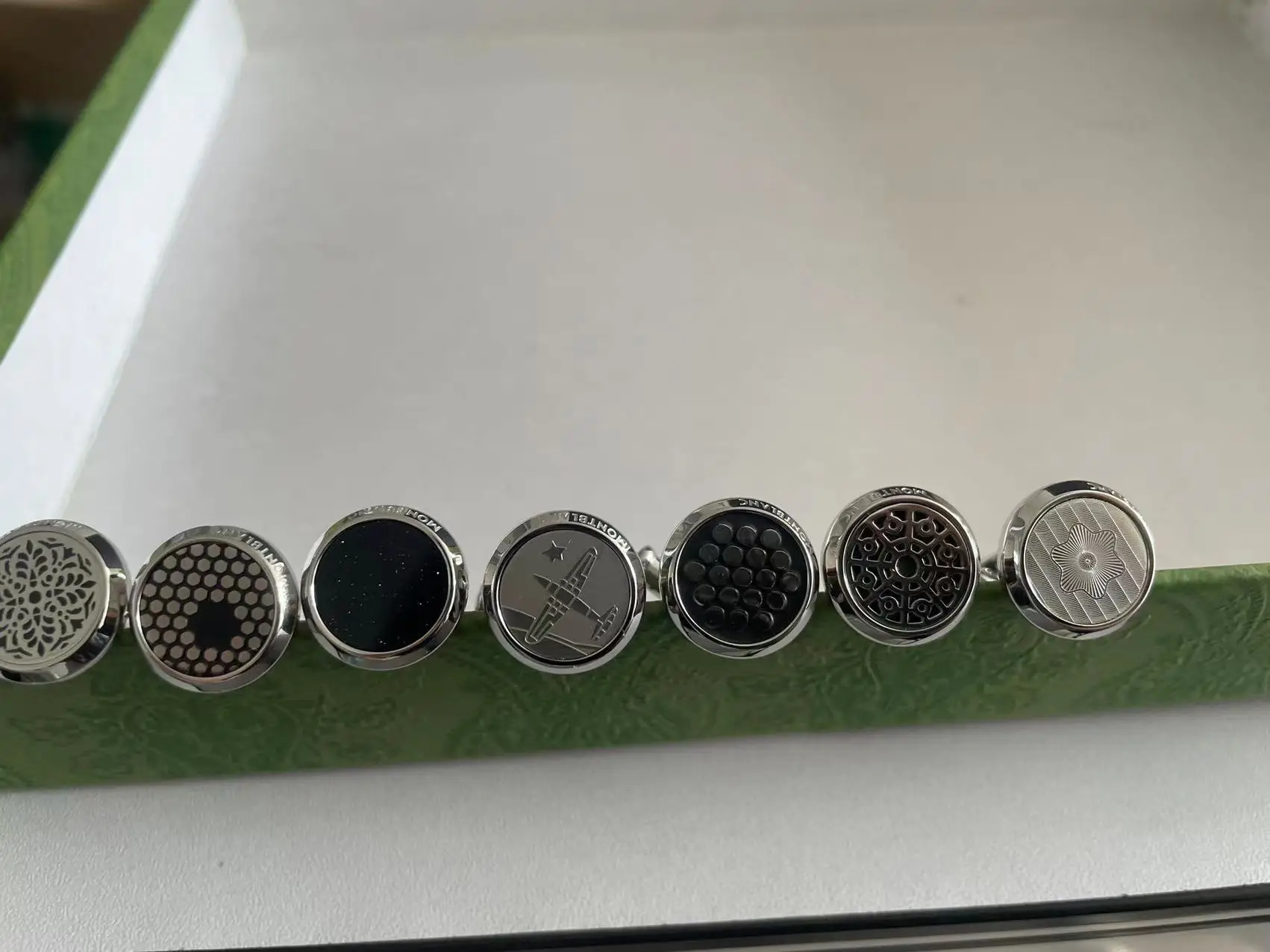 

School Supplies High Quality Stainless Steel Business Men Cufflink For Stationery Sticker