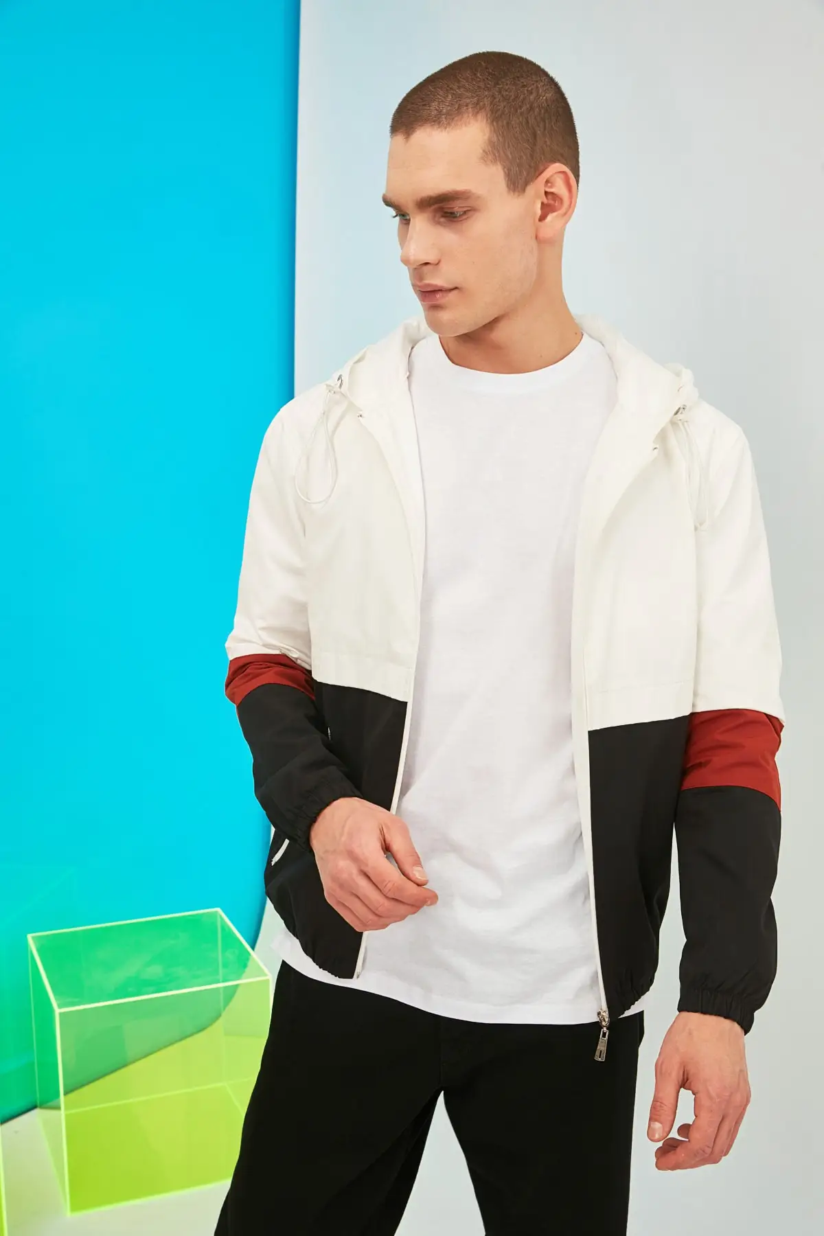 

Trendyol Male Color Block Coat TMNSS21MO0060