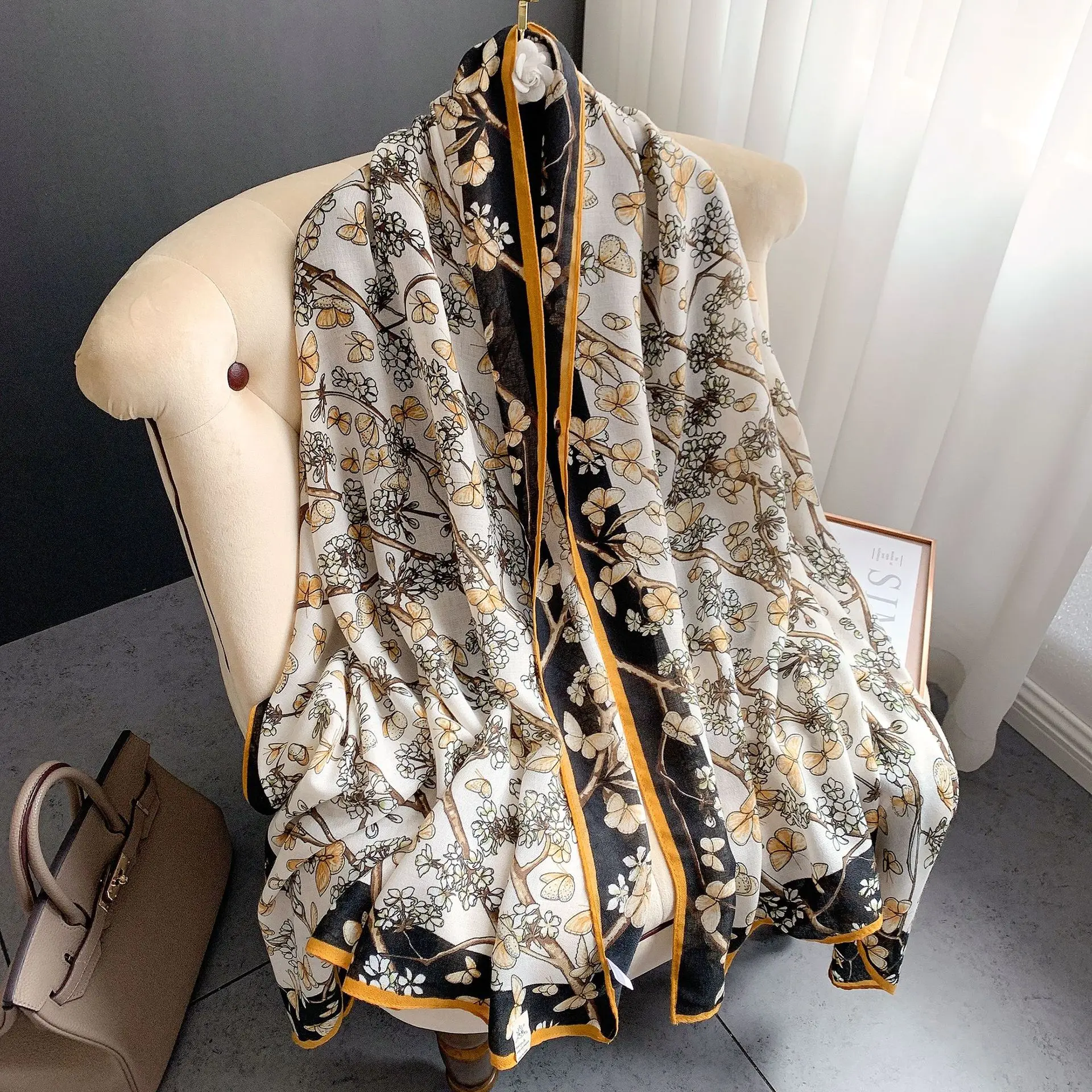 

New Fashion Foulard Beach Shawls 2022 Luxury Print 180X90CM Scarves Popular Design Muslim Bandanna Winter Cotton And Flax Scarf