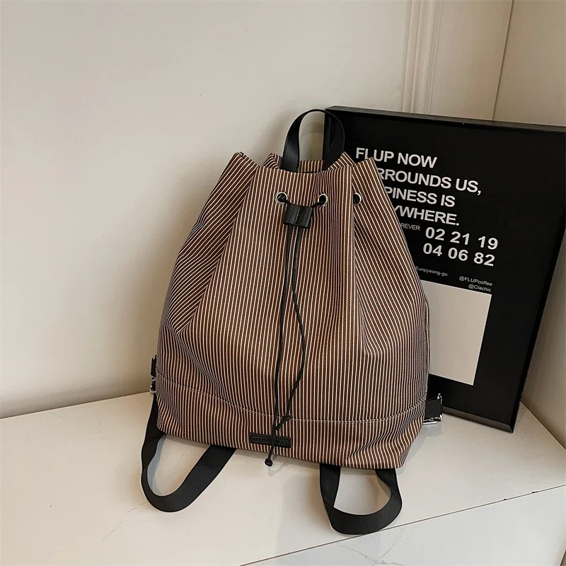 Модный холщовый рюкзак большой емкости в полоску с цветными блоками на шнурке