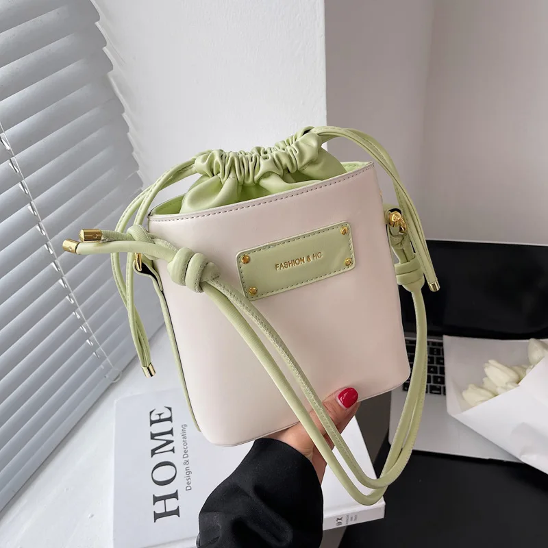 

Small Fresh Bag Women's Bag 2022 Summer New Trendy Fashion Single Shoulder Bucket Bag Simple Niche Messenger Bag