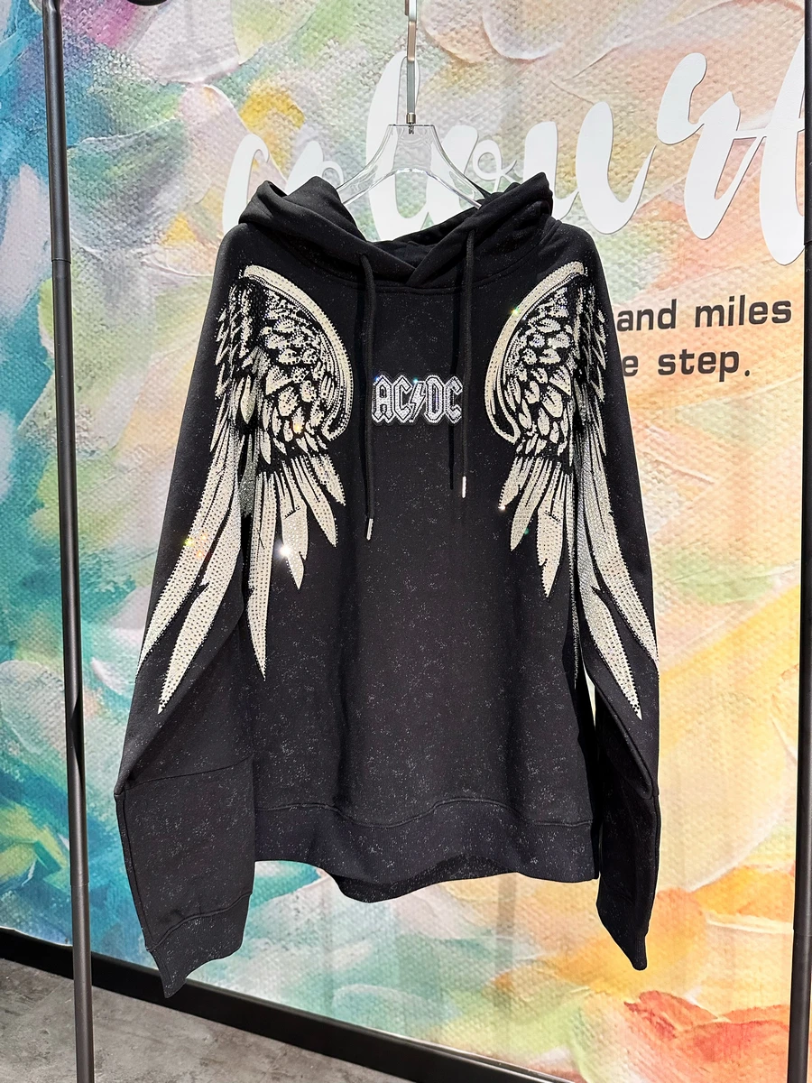 Рисунок 4 - Роскошные модные женские свитера с большими крыльями