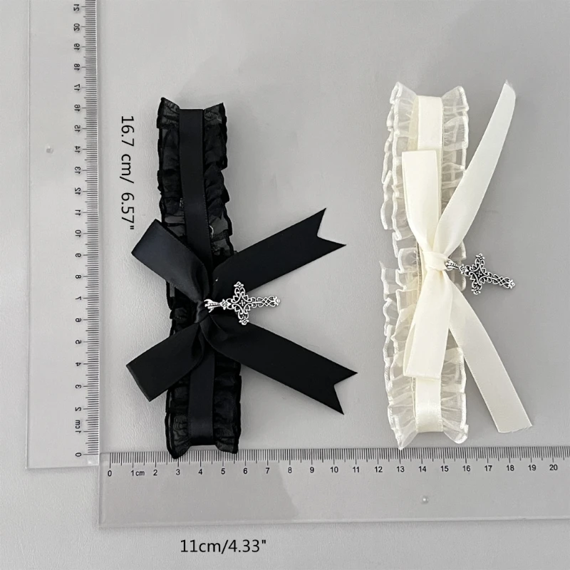 Кружевное ожерелье с рюшами