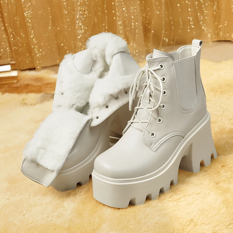 Рисунок 2 - Женские зимние ботинки AIYUQI на высоком каблуке