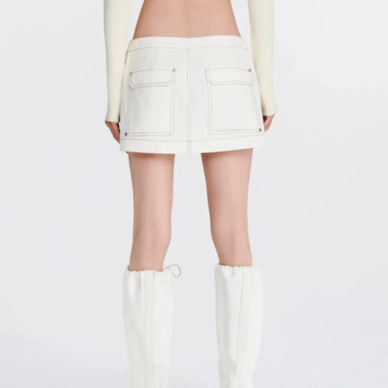 Женский комплект из топа без рукавов и юбки на завязках