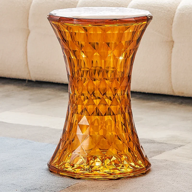 

Пластиковый прозрачный кофейный столик, дизайнерский современный круглый простой боковой столик в эстетике, маленький узкий салонный домашний аксессуар
