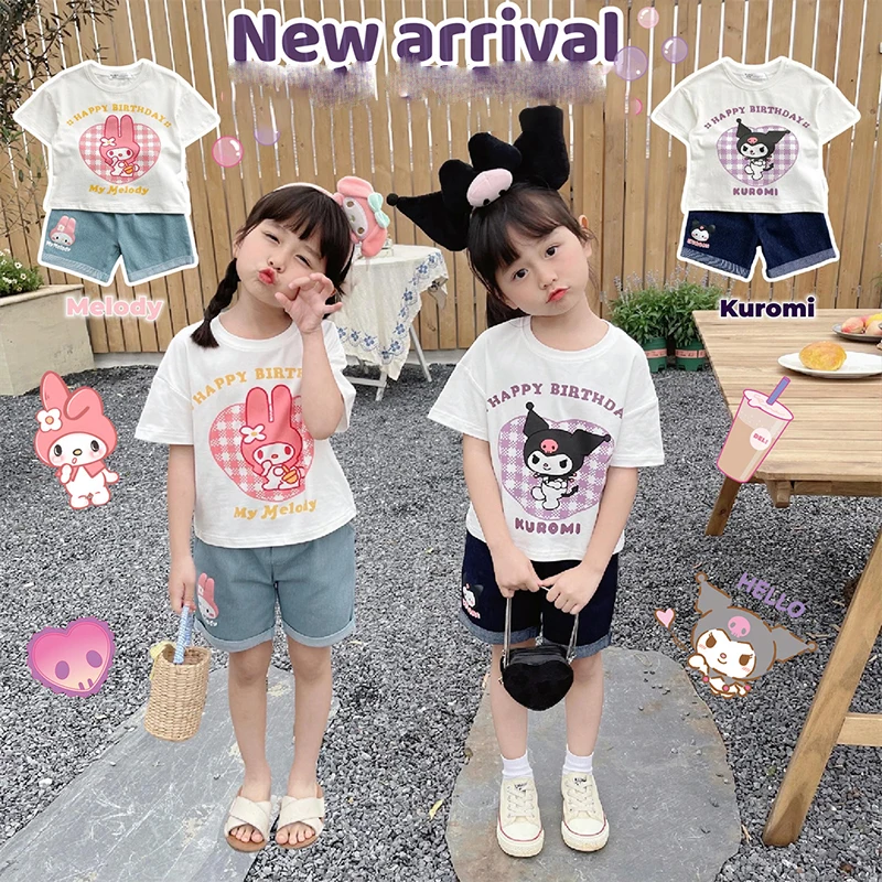 

Милые джинсовые шорты Sanrio с круглым вырезом и короткими рукавами, Модный милый мультяшный комплект из двух предметов, детский подарок на день рождения для девочек