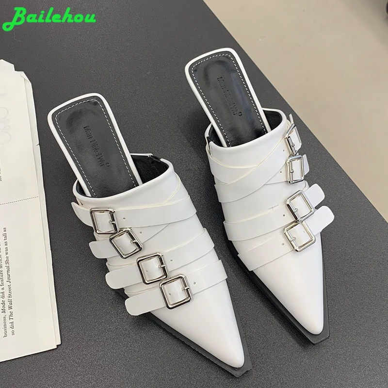 

Женские туфли-лодочки на тонком каблуке, с острым носком и ремешком с пряжкой