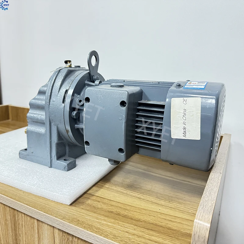 Фото Мотор-редуктор 1100W 1500W 2.2KW, чугунный, RF57, вертикальный, цилиндрический, с редуктором скорости и коробкой передач №4