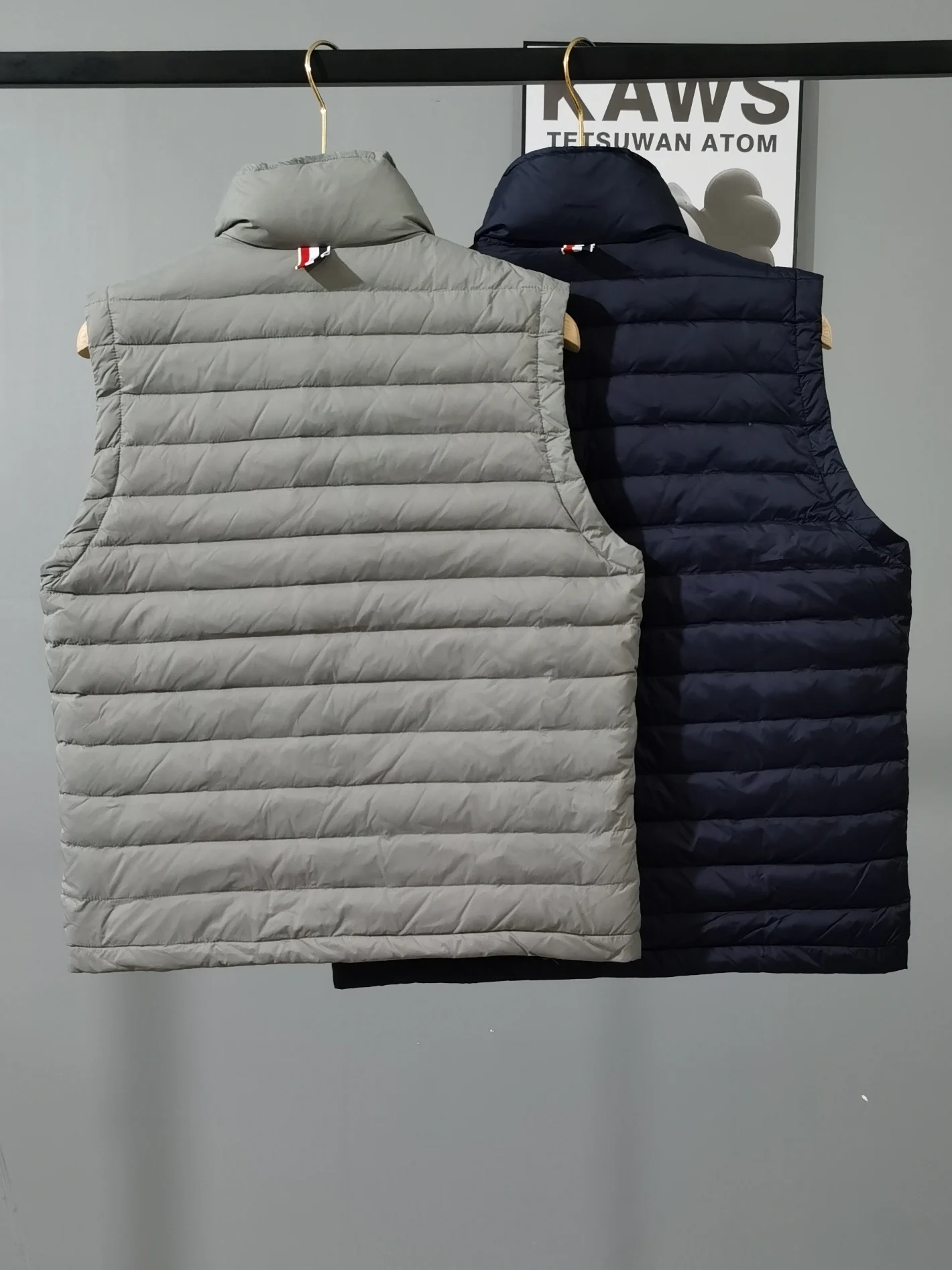 2022 New Autumn Men Down Vest Causal White Duck Down Coat Fashion Brand Style Vests Sleeveless Women Parkas TB THOM Jacket