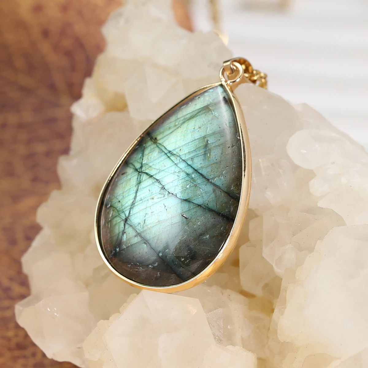 

Natural Stone Necklace Polished Water Drop Flash Labradorite Charms for Women Fashion Necklace Jewelry Party Gifts