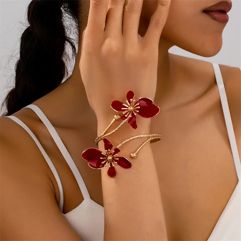 Фото Bohemian Enamel Floral upper arm Bracelet for Women trendy Oil Drip Flower open Cuff Bangle Handmade Party Holiday Jewelry gift №2