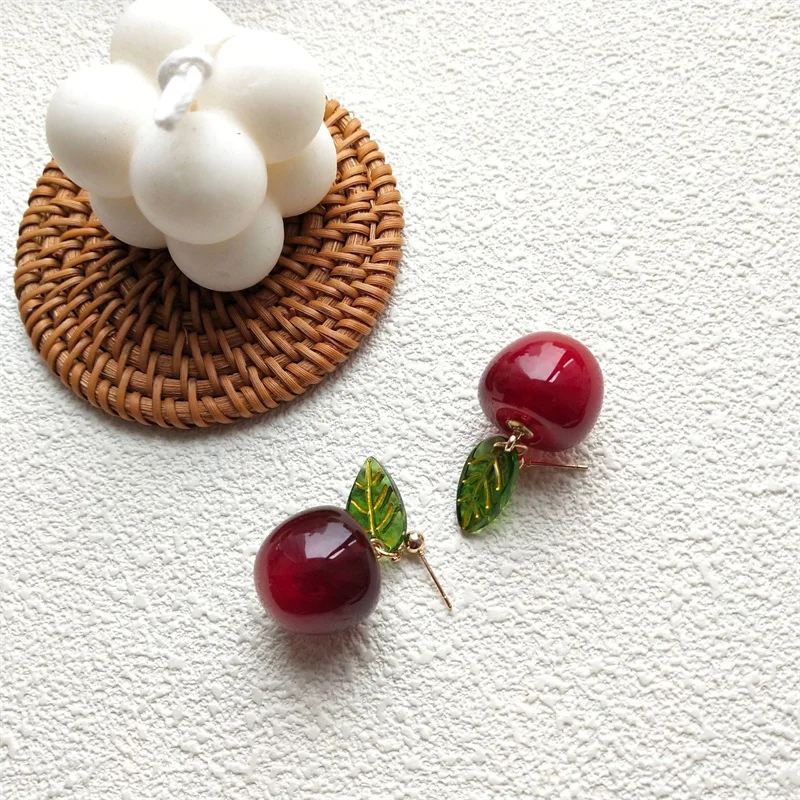 

S925 Silver Retro Wine Red Gradient Cherries Earrings Translucent Cute Fashion Temperament Cherry Earrings Ear Clip Earrings