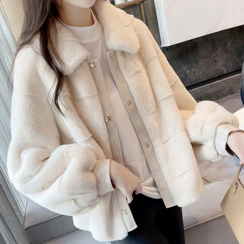 Parkas Women's  Short Fur Coats 2022 Winter  japan white Faux Fur Mink Velvet Button Splicing Casual Warm Jackets Woman