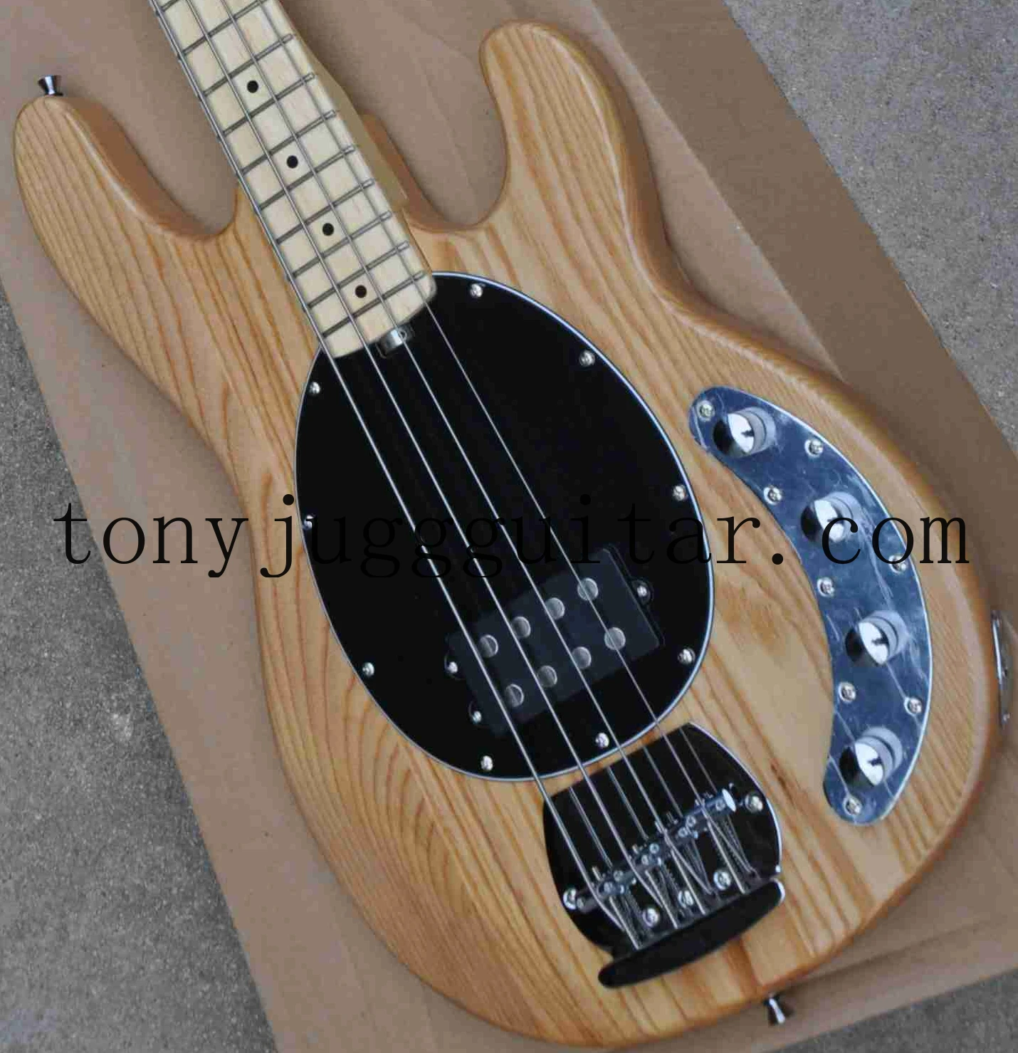 

Music Man 4 Strings Bass Erine Ball,Original Wood, Ash Body, Electric Bass Guitar Fretless Fingerboard Pickguard Single Pickup