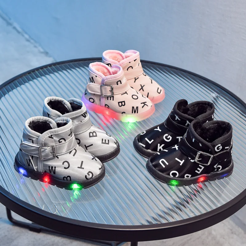 

Детские зимние ботинки, светящиеся Зимние новые стильные плюшевые утепленные детские хлопковые ботинки на мягкой подошве для мальчиков и д...