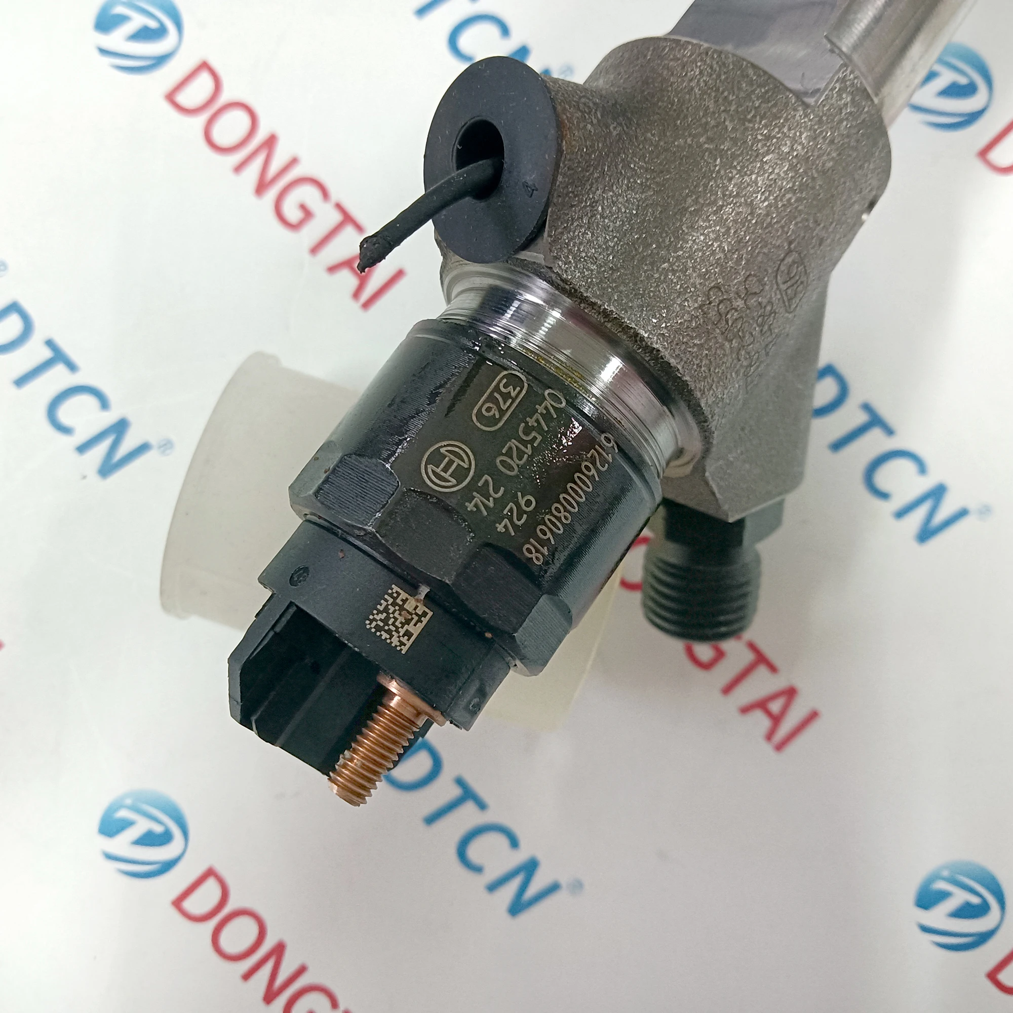 Китайский поставщик Оригинальный дизельный инжектор Common Rail Bos-ch 0445120214 Цена 0 445 120
