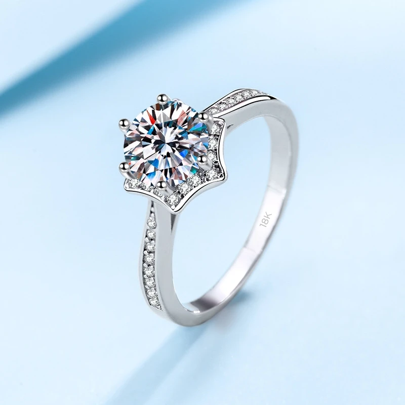 Дизайнерские ювелирные изделия Леди Белое золото 18 карат VVS1 D Цвет 1 Муассанит